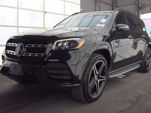 Used 2022 Mercedes-Benz GLS 580 4MATIC image 2