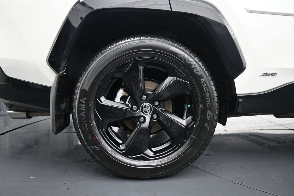 Used 2020 Toyota RAV4 XSE w/ All Weather Liner Package AWD/4WD image 10