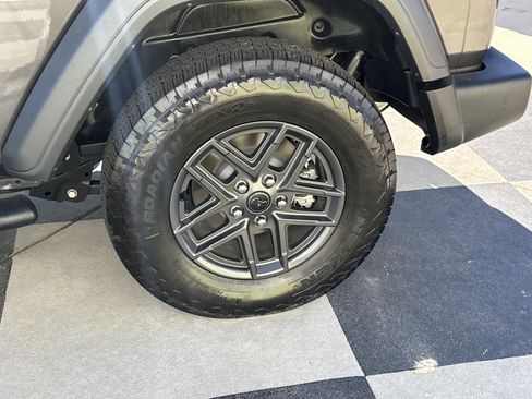 Used 2024 Jeep Wrangler Sport image 13