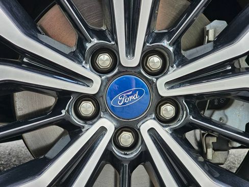 Used 2022 Ford Escape SE w/ SE Sport Appearance Package FWD image 11