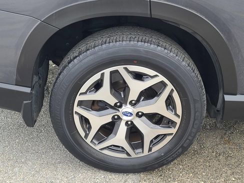 Used 2020 Subaru Forester Premium image 35