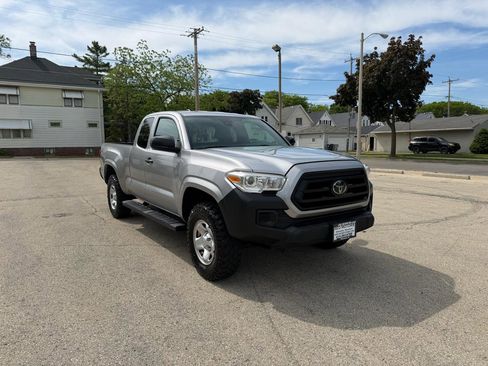 Used 2020 Toyota Tacoma SR AWD/4WD image 1