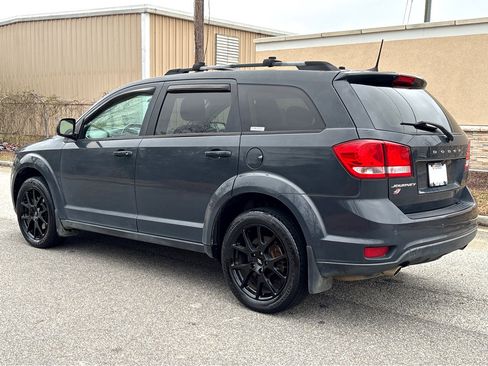 Used 2018 Dodge Journey SXT w/ Blacktop Package image 28