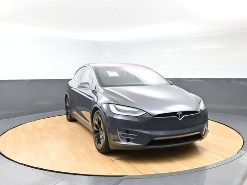 Used 2016 Tesla Model X 75D AWD/4WD image 2