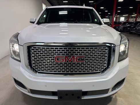Used 2017 GMC Yukon Denali AWD/4WD image 9