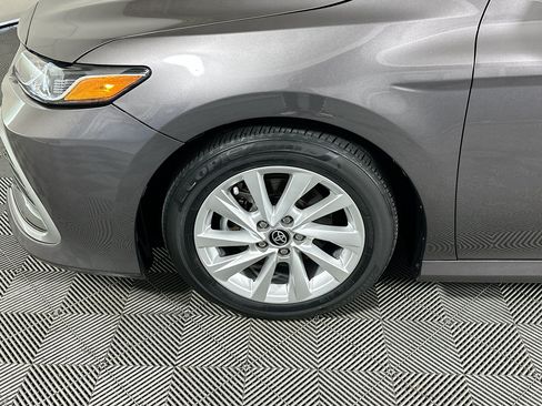Used 2023 Toyota Camry XLE FWD image 11