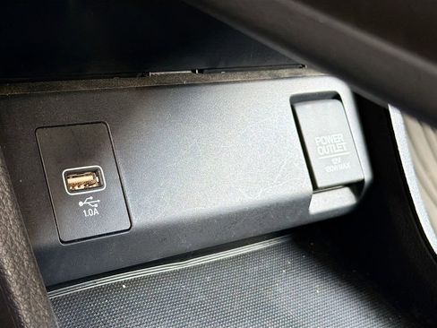 Used 2022 Honda HR-V LX image 16