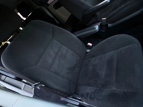 Used 2019 Dodge Grand Caravan SE w/ UConnect Hands-Free Group FWD image 15