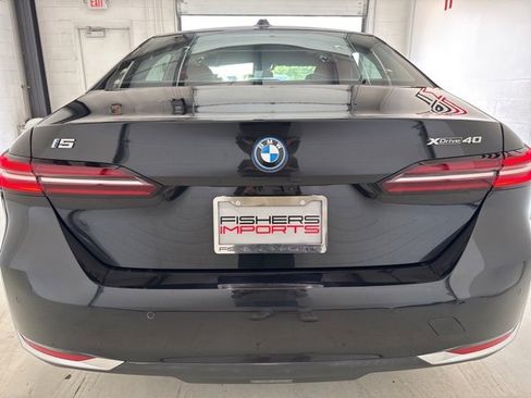 Used 2025 BMW i5 xDrive40 w/ Premium Package image 8
