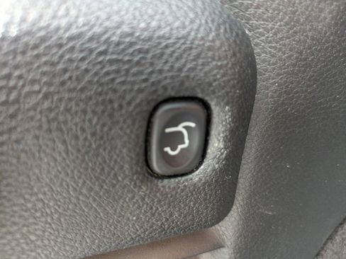 Used 2017 Jeep Grand Cherokee Limited image 8