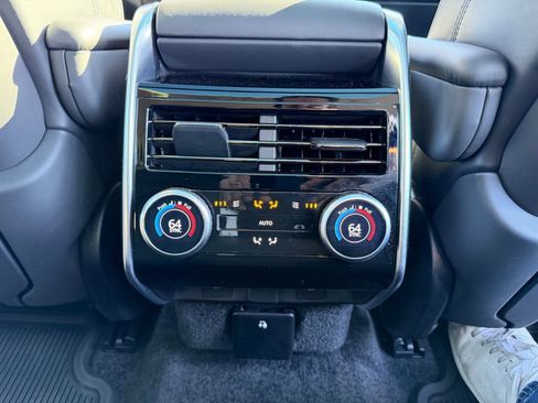 Certified 2023 Land Rover Range Rover Autobiography image 17