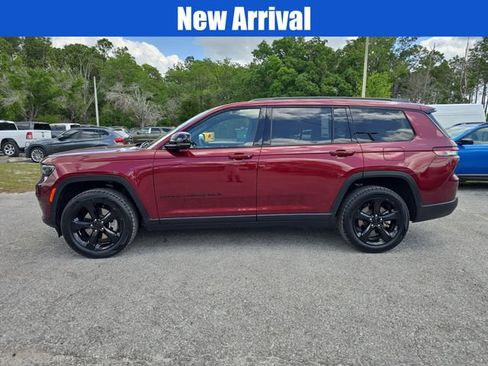 Certified 2023 Jeep Grand Cherokee L Laredo image 5