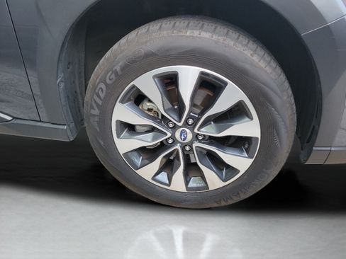 Used 2023 Subaru Outback Touring AWD/4WD image 5