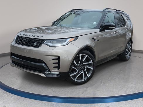 Certified 2025 Land Rover Discovery Dynamic SE image 1