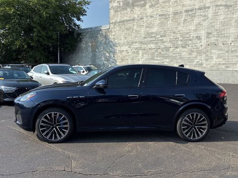 Used 2023 Maserati Grecale Modena AWD/4WD image 3