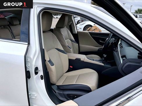 Used 2020 Lexus ES 350 w/ Premium Package image 7