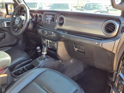 Used 2023 Jeep Gladiator Willys image 30