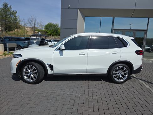 Used 2024 BMW X5 xDrive40i AWD/4WD image 8