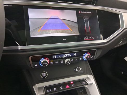 New 2025 Audi Q3 2.0T Premium image 24