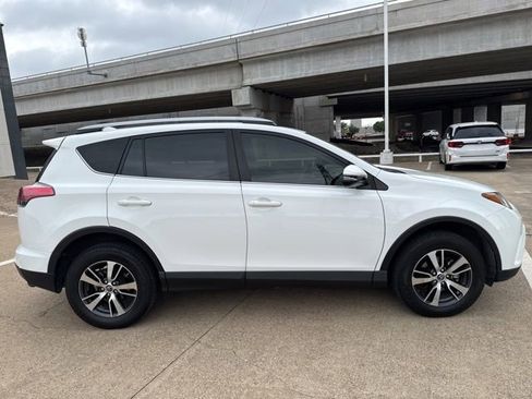 Used 2018 Toyota RAV4 XLE w/ Plus Extra Value Package FWD image 1
