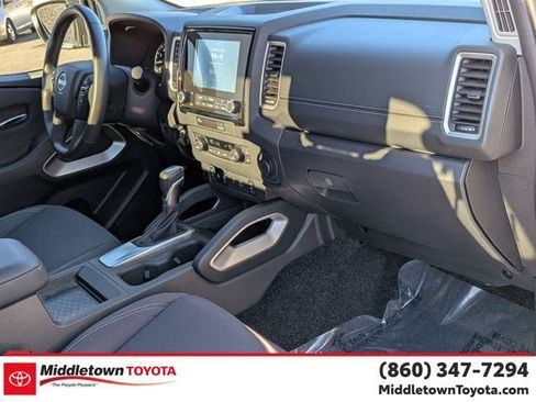 Used 2024 Nissan Frontier SV w/ SV Convenience Package image 35