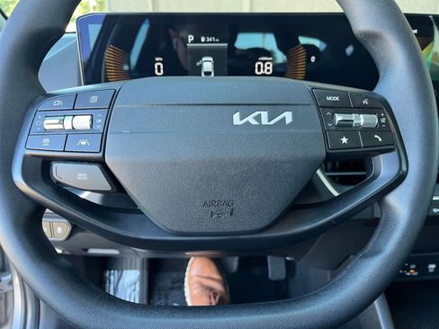 Used 2025 Kia K4 FWD image 29