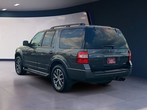 Used 2017 Ford Expedition XLT w/ Equipment Group 202A RWD image 3