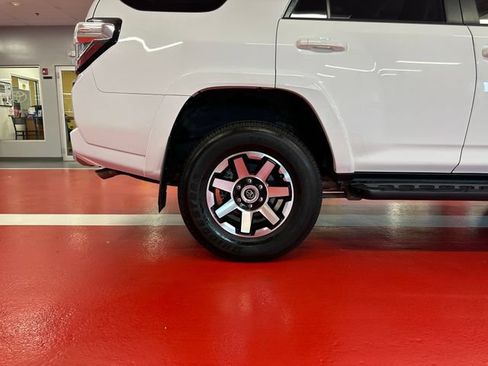 Used 2024 Toyota 4Runner TRD Off-Road Premium w/ Off Road Premium Plus Package AWD/4WD image 27