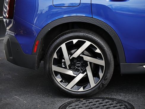 Used 2025 MINI Cooper Countryman S w/ Comfort Package Max image 6