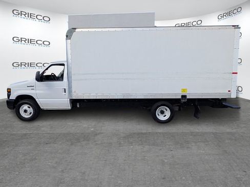 Used 2015 Ford E-350 and Econoline 350 Super Duty image 4