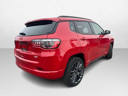 Used 2023 Jeep Compass Limited image 3