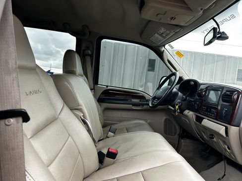 Used 2006 Ford F350 Lariat AWD/4WD image 12