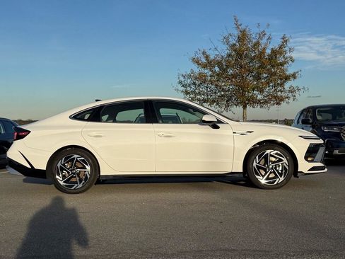 New 2026 Hyundai Sonata SEL image 2
