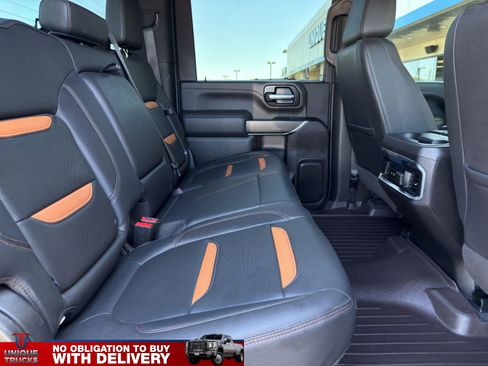 Used 2022 GMC Sierra 2500 AT4 image 24