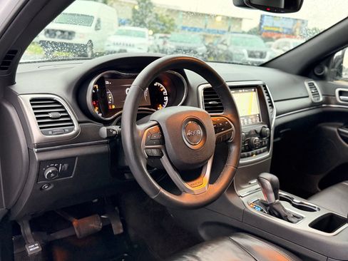 Used 2018 Jeep Grand Cherokee Limited RWD image 16