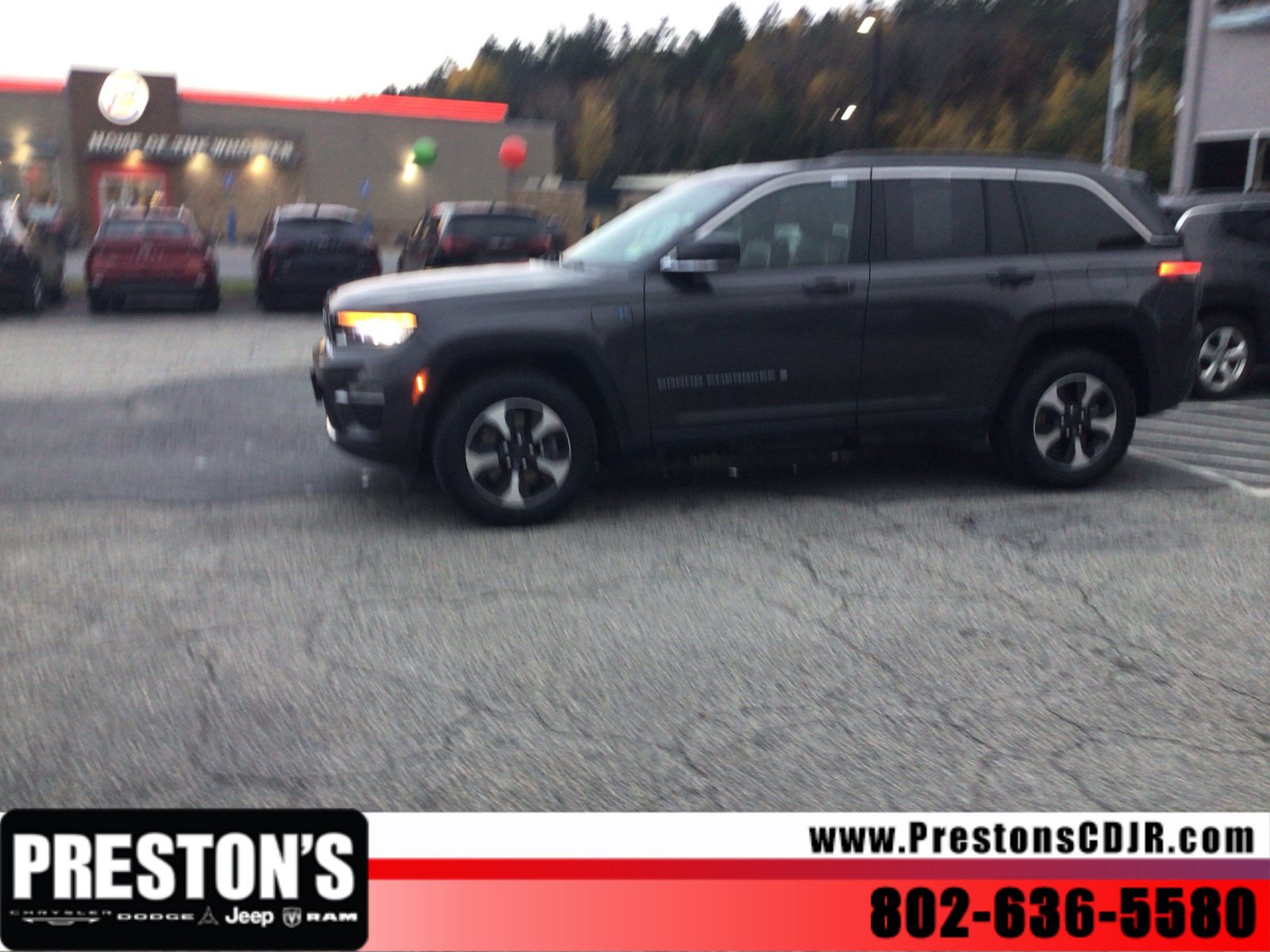 Used 2024 Jeep Grand Cherokee Limited 4xe AWD/4WD image 2