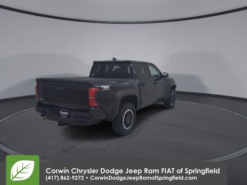 Used 2025 Toyota Tacoma TRD Off-Road image 14