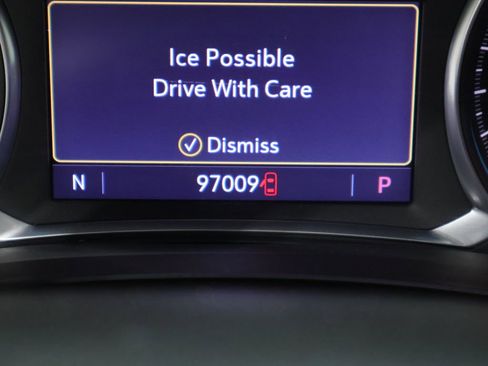 Used 2020 Chevrolet Traverse Premier image 37