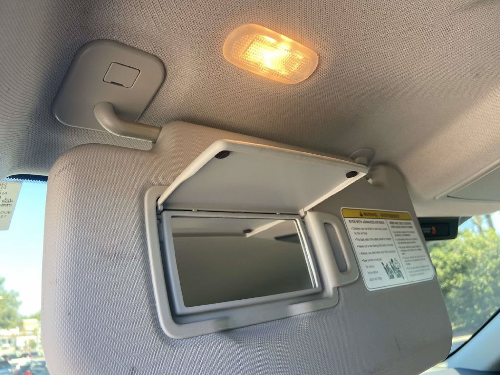 Used 2024 Nissan Rogue SV FWD image 26