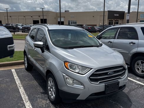 Used 2020 Ford EcoSport SE w/ SE Convenience Package FWD image 2