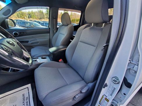 Used 2015 Toyota Tacoma 4x4 Double Cab w/ TRD Sport Package image 10