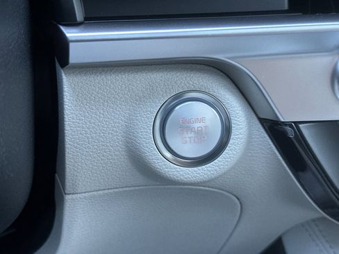 New 2025 Kia Telluride EX w/ EX Captain's Chair Package FWD image 24
