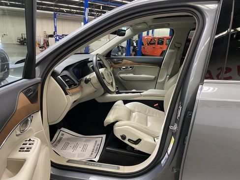Used 2019 Volvo XC90 T6 Inscription w/ Luxury Package image 21