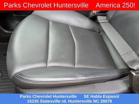 Certified 2024 Cadillac XT6 Premium Luxury w/ Technology Package FWD image 17