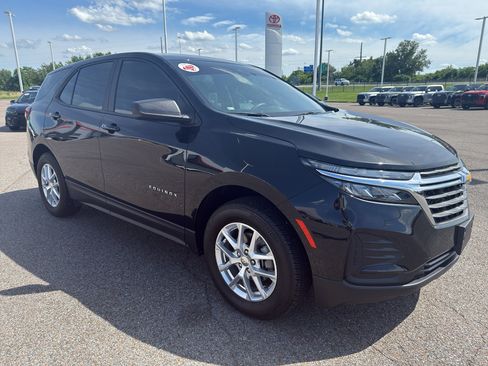 Used 2024 Chevrolet Equinox LS AWD/4WD image 7