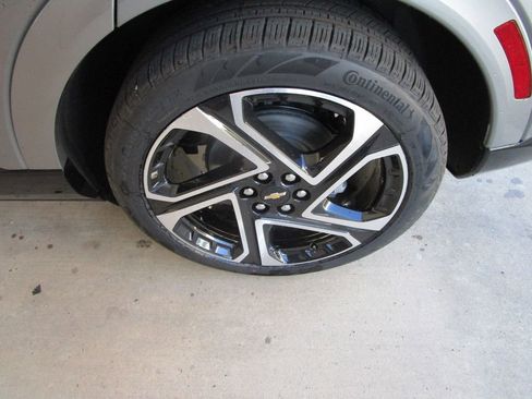 New 2026 Chevrolet Equinox EV LT w/ Convenience Package II image 10