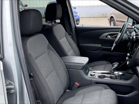 Used 2023 Chevrolet Traverse LT w/ LPO, Floor Liner Package AWD/4WD image 11