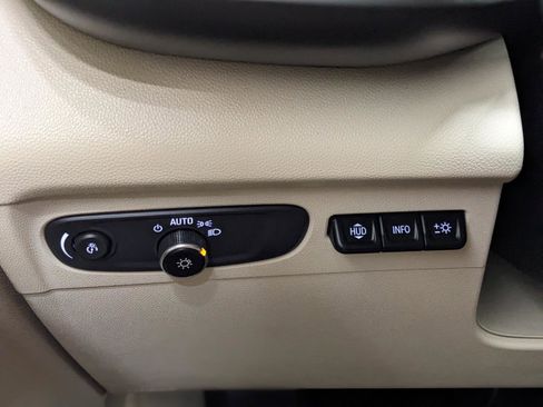 Used 2023 Buick Envision Avenir image 65