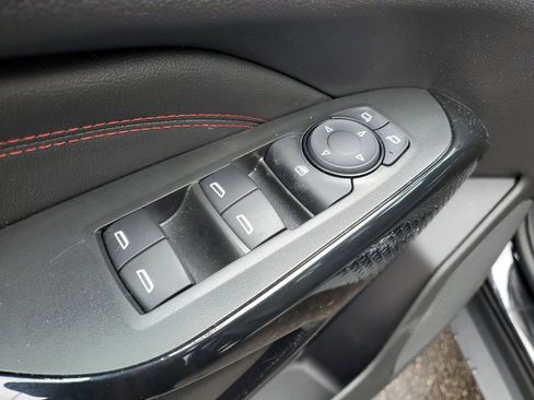 Certified 2025 Chevrolet Trax RS w/ Driver Confidence Package image 21