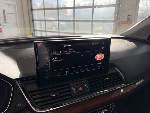 Used 2021 Audi Q5 Premium Plus image 31